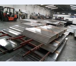 數(shù)控車(chē)間一角